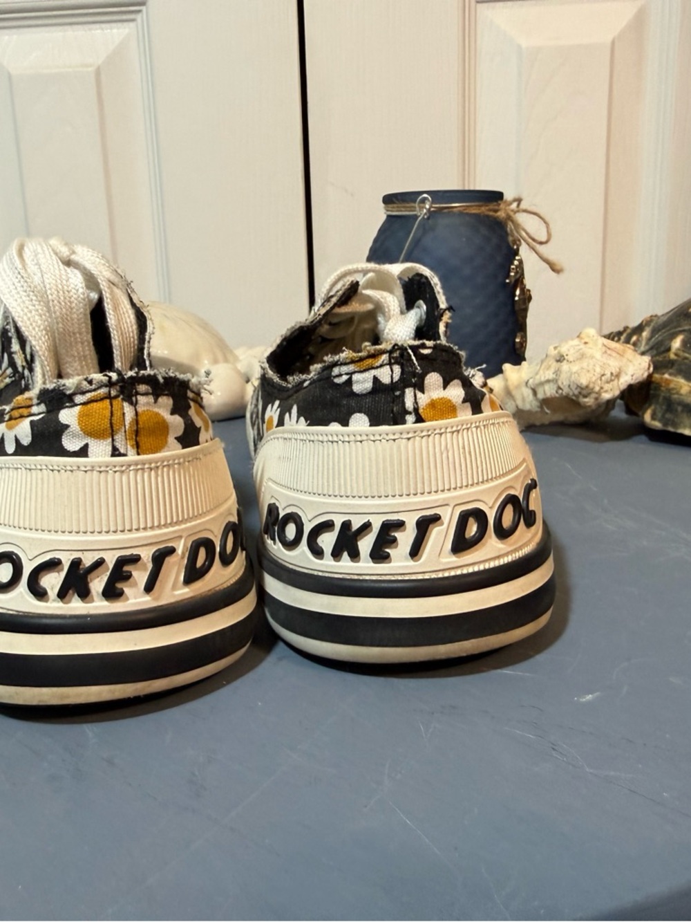 Rocket Dog Black Canvas Sneakers with White & Yellow Daisy Print 10 - Picture 6 of 7